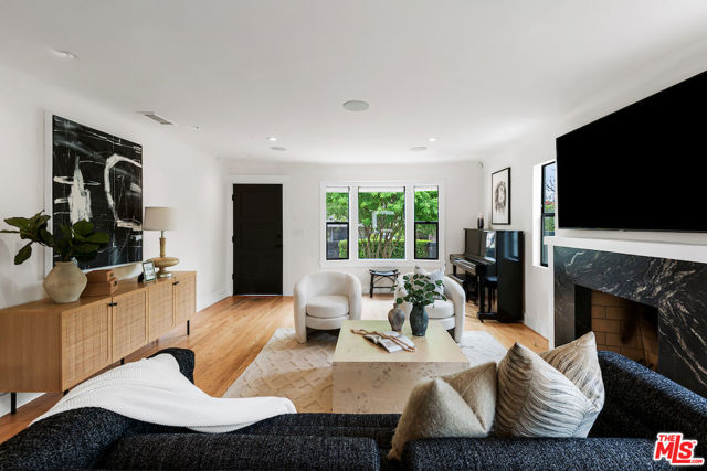 5319 West Boulevard, Los Angeles CA: https://media.crmls.org/mediaz/2c1bd44e-84c7-456f-99d3-74265c90b4f7.jpg
