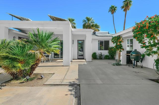 Image 10 of 32 For 71427 Estellita Drive
