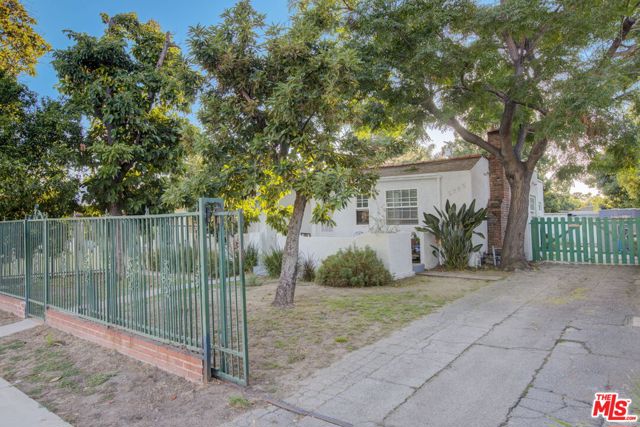 Image 2 for 5755 Beck Ave, North Hollywood, CA 91601