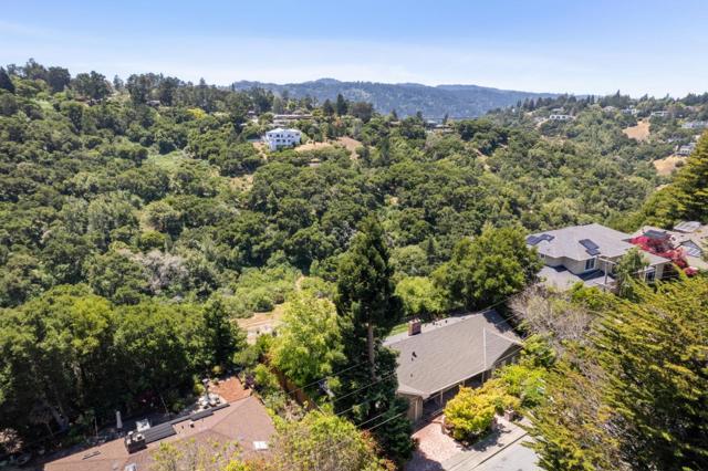 1412 Rainbow Drive, San Mateo CA: https://media.crmls.org/mediaz/2c1c93c9-7d0a-462f-b773-981c449cbb7c.jpg