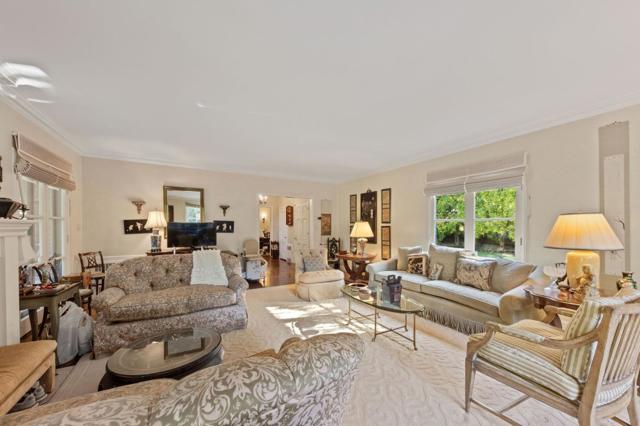 2155 Geri Lane, Hillsborough CA: https://media.crmls.org/mediaz/2c1ca306-9167-48b3-b316-a0d336f5c82f.jpg