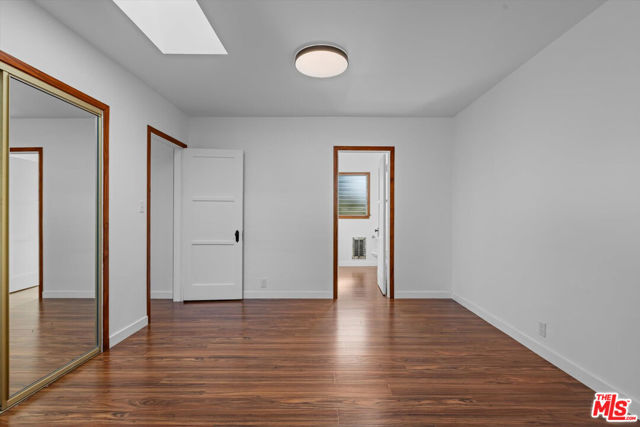 711 Pier Avenue, Santa Monica CA: https://media.crmls.org/mediaz/2c1d2524-2f53-473c-b49f-a1bace788851.jpg
