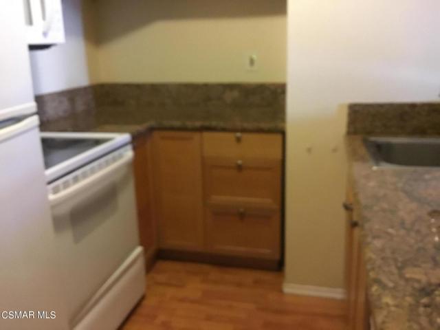 Kitchen - Granite Counters