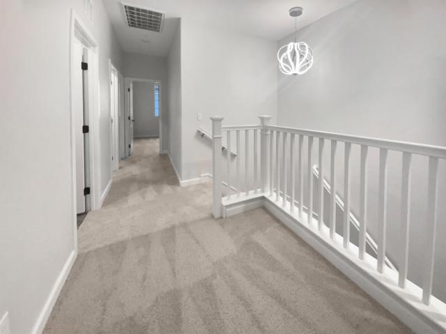 1206 Sunrise Vw, San Marcos CA: https://media.crmls.org/mediaz/2c1f2028-08b9-429b-99ec-a3dec80e63e8.jpg