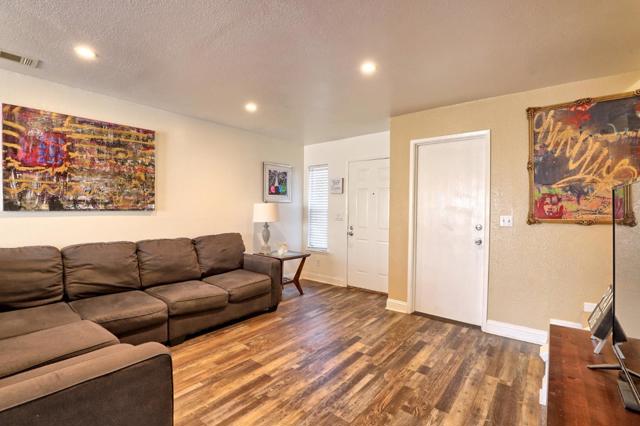 801 Nash Road, Hollister CA: https://media.crmls.org/mediaz/2c1f9403-f78a-41c6-a415-4c51e646a766.jpg