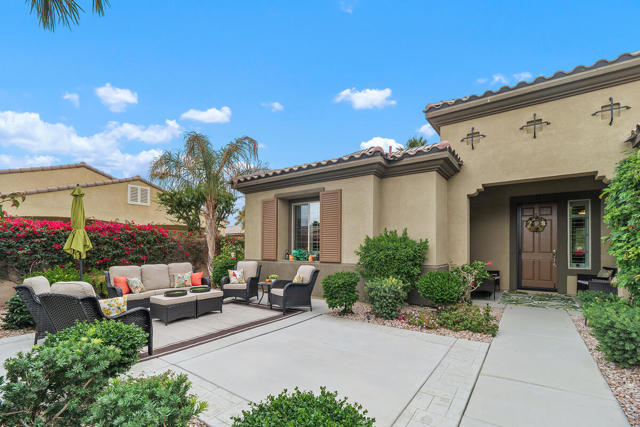 81390 Corte Trigo, Indio CA: https://media.crmls.org/mediaz/2c211b1f-21a7-46e9-bb2a-1649eda9425b.jpg