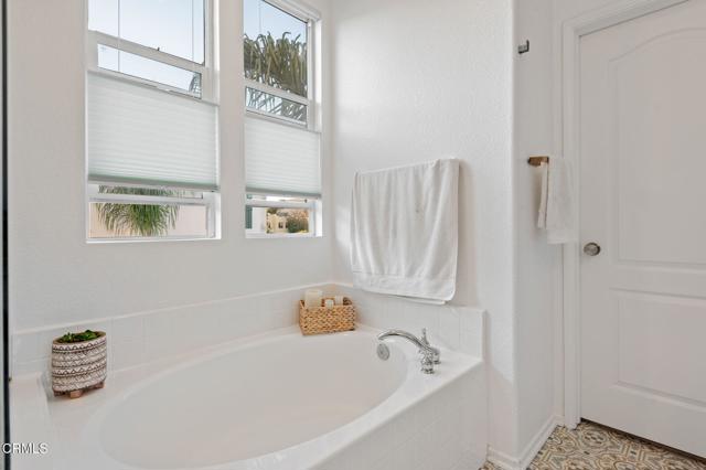 Detail Gallery Image 18 of 25 For 140 W Santa Clara St, Ventura,  CA 93001 - 3 Beds | 2/1 Baths