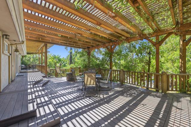31619 21 Via Puerta Del Sol, Bonsall CA: https://media.crmls.org/mediaz/2c2174e1-3366-410a-8573-53b80ecfbf27.jpg