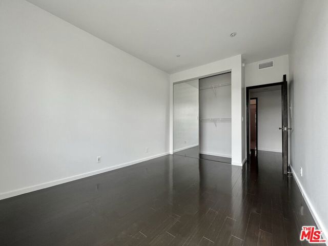 1505 Purdue Avenue, Los Angeles CA: https://media.crmls.org/mediaz/2c217d7d-4aff-424d-be9e-0f92df548db3.jpg
