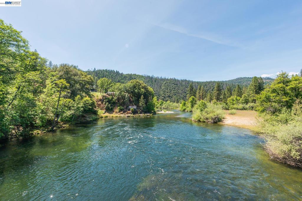 https://media.crmls.org/mediaz/2c217d88-9aef-4165-b9da-e85f034c938d.jpg?preset=X-Large