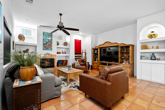 54510 Avenida Alvarado, La Quinta CA: https://media.crmls.org/mediaz/2c2192c0-4c82-4281-87e9-eee379f1dde8.jpg