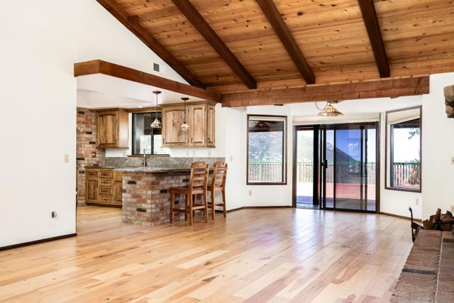 10649 Boulder Creek Rd, Descanso CA: https://media.crmls.org/mediaz/2c21e078-b4a5-447a-9dc5-dd1bd509ab11.jpg