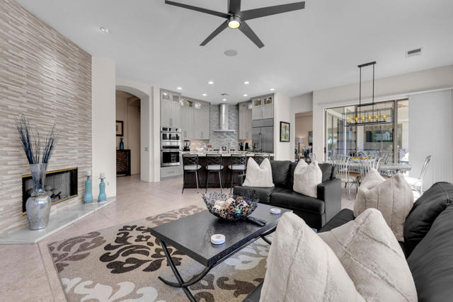 21 Calle La Reina, Rancho Mirage, CA 92270