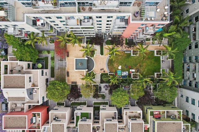 300 W Beech St, San Diego CA: https://media.crmls.org/mediaz/2c22527f-fd20-4946-aae1-474bdcfb5fba.jpg