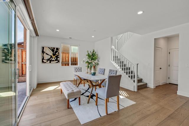 2222 Davie Pl, Tracy CA: https://media.crmls.org/mediaz/2c22ddca-1022-4296-91a2-c3f269afc5c2.jpg