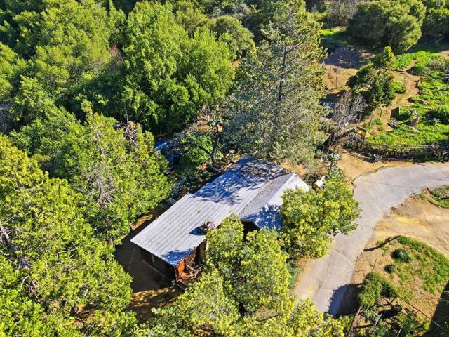 24733 Loma Prieta Avenue, Los Gatos CA: https://media.crmls.org/mediaz/2c235ec7-948f-4252-8839-b1e7171a04c5.jpg