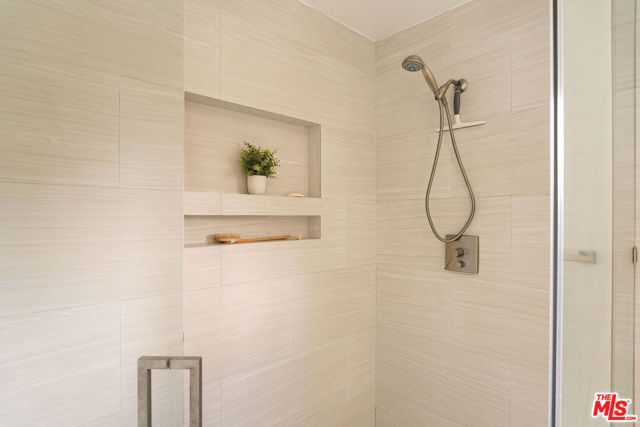 12366 Laurel Terrace Drive, Studio City CA: https://media.crmls.org/mediaz/2c23ef9e-746b-4c1b-a435-d6bcdcb45a16.jpg