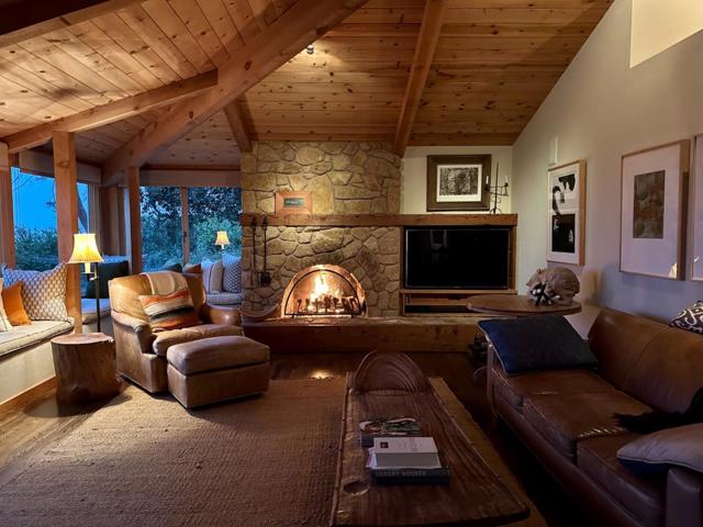 17755 Corral Del Cielo Road,  CA: https://media.crmls.org/mediaz/2c24f4d9-c029-476f-8bcf-0478385b37e7.jpg