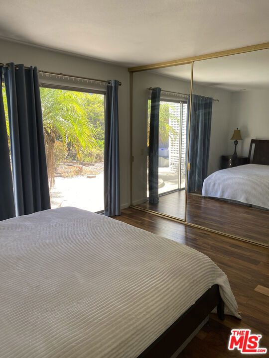 2252 Northpark Street, Thousand Oaks CA: https://media.crmls.org/mediaz/2c259506-21f2-4500-b1c6-72d757665bdc.jpg