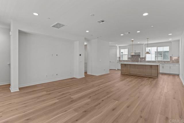 Detail Gallery Image 3 of 37 For 2536 Elderberry Ln, Carlsbad,  CA 92008 - 4 Beds | 3/1 Baths