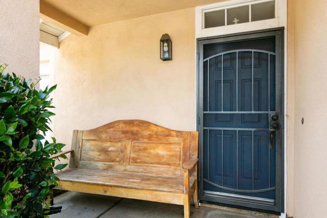 751 Paseo Nogales, Oxnard CA: https://media.crmls.org/mediaz/2c266d8e-bd80-4878-ae43-9a2c0ed10673.jpg
