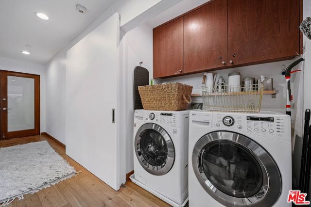 512 Brooks Avenue, Venice CA: https://media.crmls.org/mediaz/2c27ae0e-28cc-4d62-9081-8c65dd3e6da4.jpg