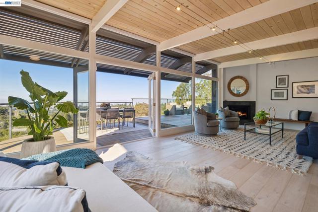 6801 ARMOUR DRIVE, Oakland CA: https://media.crmls.org/mediaz/2c27d435-b264-4a3b-a016-37d10b6a6666.jpg