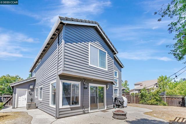 5103 Pioneer Way, Antioch CA: https://media.crmls.org/mediaz/2c28a3e7-3f8f-4a39-8b2c-70f295ad7bce.jpg