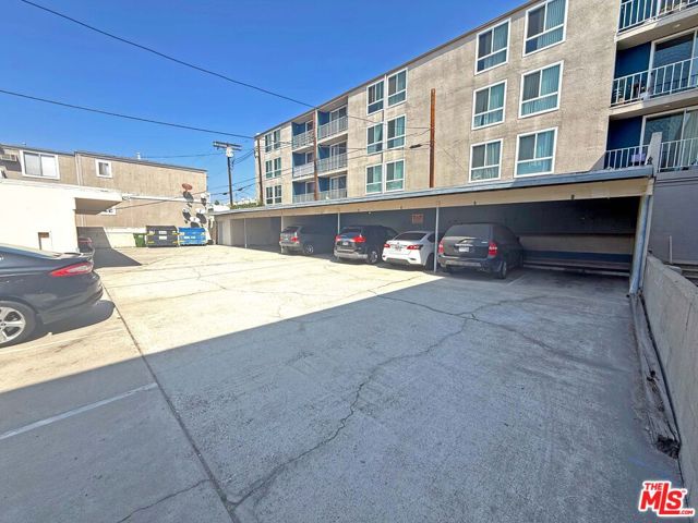 3760 Jasmine Avenue photo 5