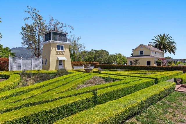 180 Dicicco Terrace, Watsonville CA: https://media.crmls.org/mediaz/2c29fffc-9c00-4ee7-b486-a3630f94674d.jpg
