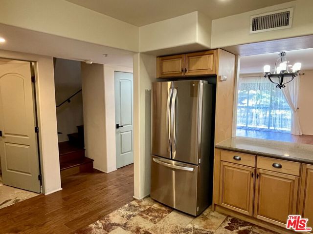 4301 Los Feliz Boulevard, Los Angeles CA: https://media.crmls.org/mediaz/2c2aba4b-7453-40ce-a332-d4fcef7bff85.jpg