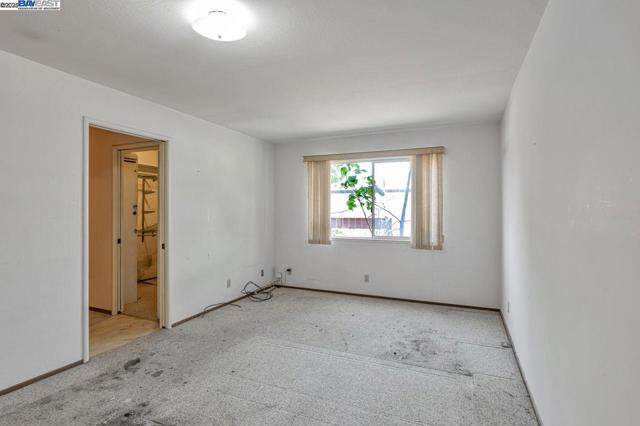 40122 Besco Dr, Fremont CA: https://media.crmls.org/mediaz/2c2b085e-1d3b-4c6a-bb9a-6cb483b305a6.jpg