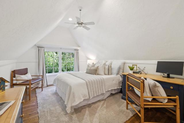 807 Crystal Springs Road, Hillsborough CA: https://media.crmls.org/mediaz/2c2b6b01-4baa-4a8b-bb75-2ecab3a4e3f0.jpg
