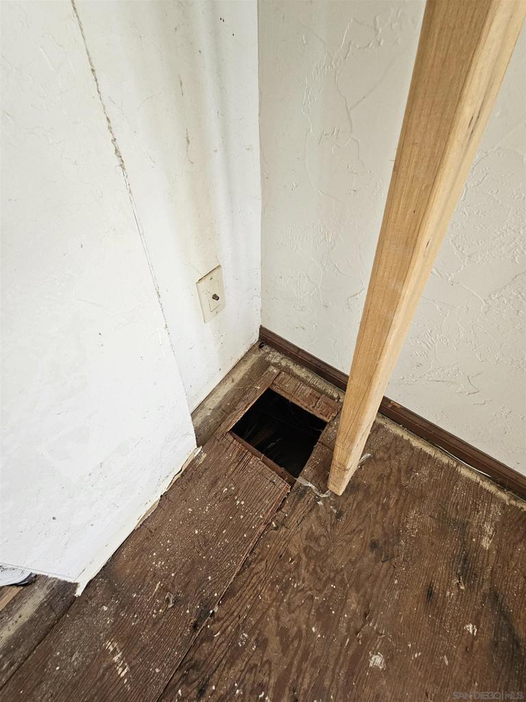 18055 Old Coach Rd - photo 12