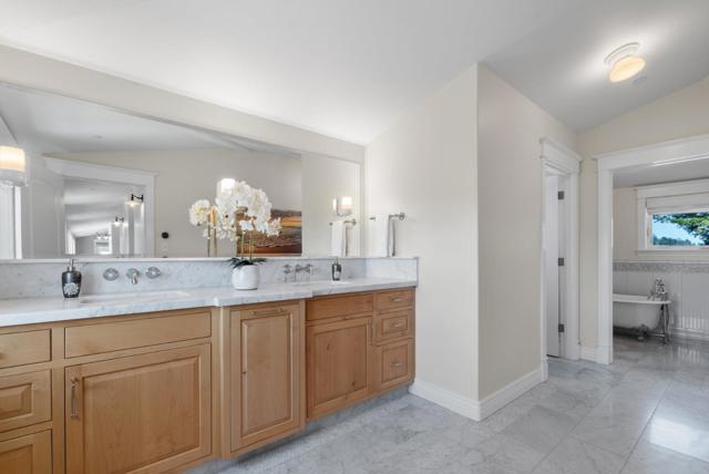 40 S Circle Drive, Santa Cruz CA: https://media.crmls.org/mediaz/2c2badbb-a617-4ef6-aa55-250caa509621.jpg