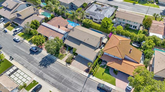 1661 Oldcastle Place, Westlake Village CA: https://media.crmls.org/mediaz/2c2be31a-a009-4a9f-91a7-12926e3900ee.jpg