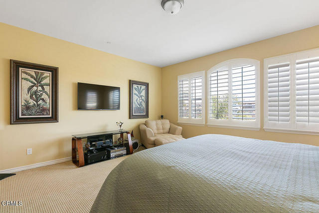 1464 Twin Tides Place, Oxnard CA: https://media.crmls.org/mediaz/2c2c07fc-366b-44ea-8dec-4befe8249e10.jpg