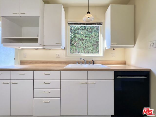 2416 Teviot Street, Los Angeles CA: https://media.crmls.org/mediaz/2c2c8244-e9c3-41b1-a3d5-c9ed4db3fde3.jpg