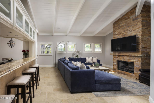 4525 Rayburn Street, Westlake Village CA: https://media.crmls.org/mediaz/2c2ce669-55a2-4076-b8f5-47d3691cc991.jpg