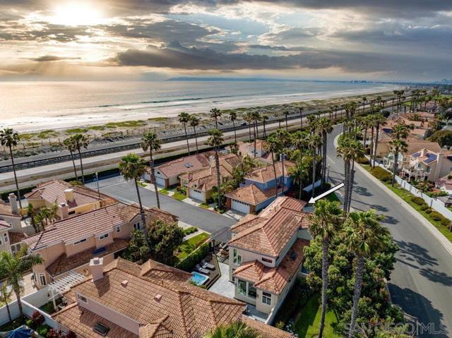 12 Mardi Gras Rd, Coronado CA: https://media.crmls.org/mediaz/2c2d1491-9b4d-430a-a45d-e92619e86e9e.jpg