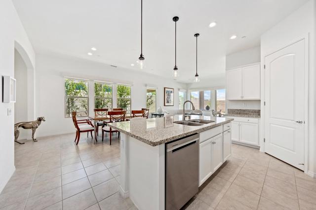 38 Zinfandel, Rancho Mirage CA: https://media.crmls.org/mediaz/2c2d6a87-dff6-44b6-8d04-a4d1c6b9fd27.jpg