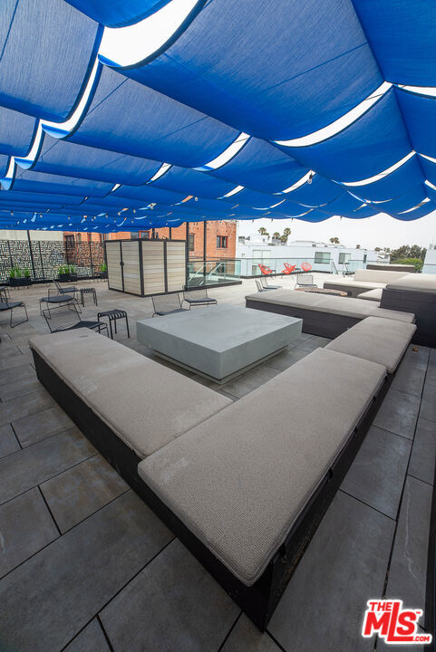 14 Brooks Avenue, Venice CA: https://media.crmls.org/mediaz/2c2dad2f-f080-4a28-acdd-82ea804a1b82.jpg