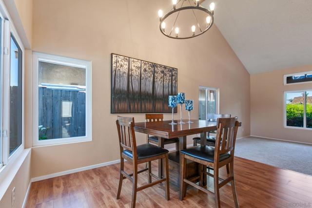 4468 Inverness Drive, Oceanside CA: https://media.crmls.org/mediaz/2c2dc24e-7701-49a3-98f7-8a7ac5fc03a3.jpg