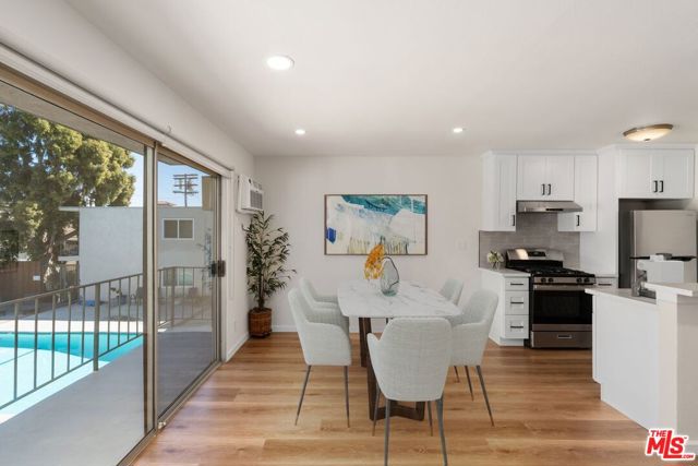 3640 Cardiff Avenue, Los Angeles CA: https://media.crmls.org/mediaz/2c2e1dd5-ded9-4ac2-9a6a-6305ea2672b1.jpg