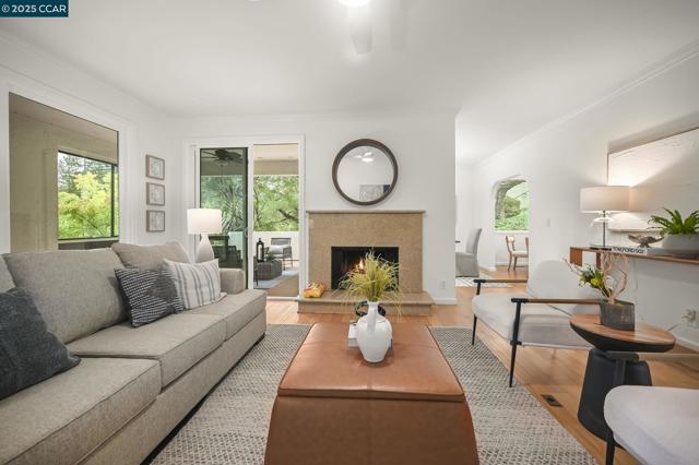 1281 Avenida Sevilla, Walnut Creek CA: https://media.crmls.org/mediaz/2c2e4ee2-a4a7-48ad-9d39-8ffd51fe37d5.jpg