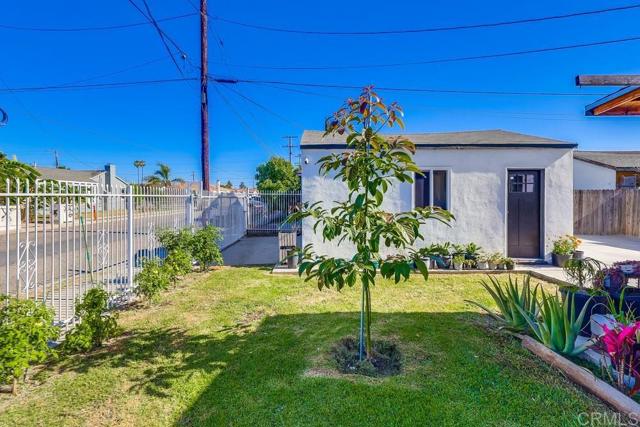 Detail Gallery Image 23 of 25 For 900 W Brazil St, Compton,  CA 90220 - 3 Beds | 1 Baths