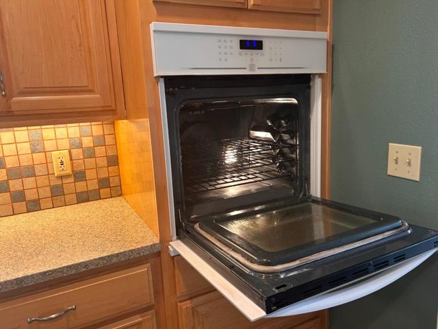 754 Meadowlark Avenue, Los Banos CA: https://media.crmls.org/mediaz/2c2ec26d-ecfa-43d4-94ce-764010589ac2.jpg