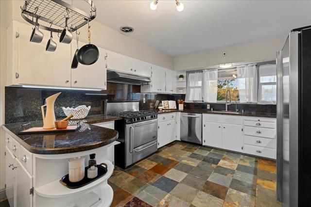 1329 Glen Dell Drive, San Jose CA: https://media.crmls.org/mediaz/2c2edf03-aeea-4d1b-a522-c0472fac6465.jpg