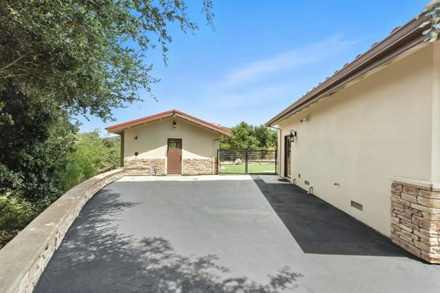 18702 Bear Creek Road, Los Gatos CA: https://media.crmls.org/mediaz/2c2f4039-a74d-4d79-8f64-23c093f2ce2c.jpg
