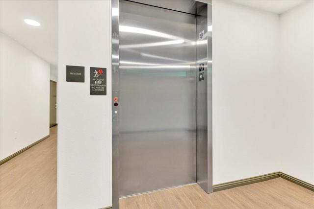 210 Waters Park Circle, San Mateo CA: https://media.crmls.org/mediaz/2c308973-d009-4504-9759-b4b7008549d7.jpg
